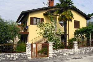 Obiteljska kuća u kojoj se nalaze Apartmani Marko - Novigrad